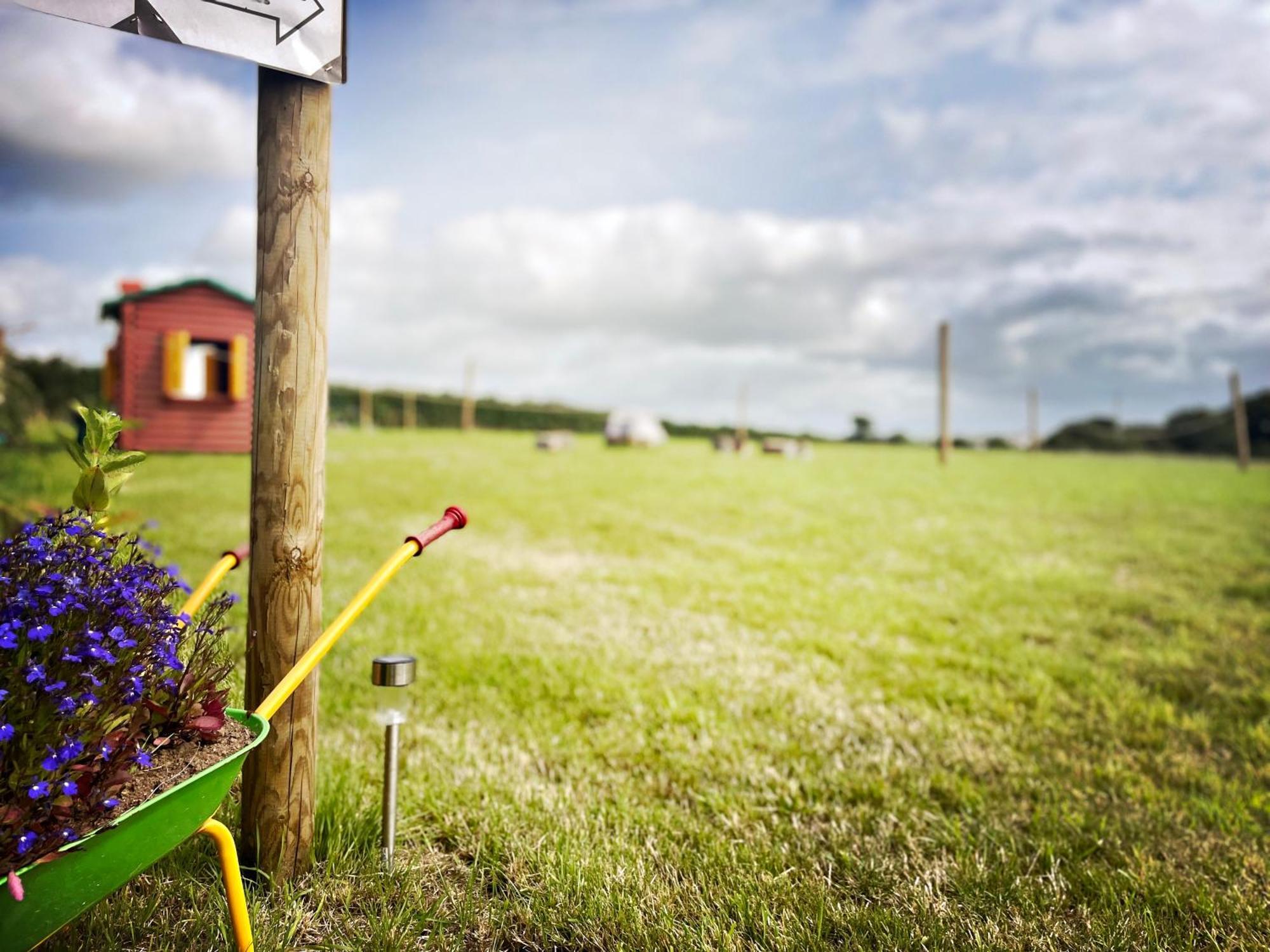 Trevena Cross Glamping & Camping Helston Exterior foto