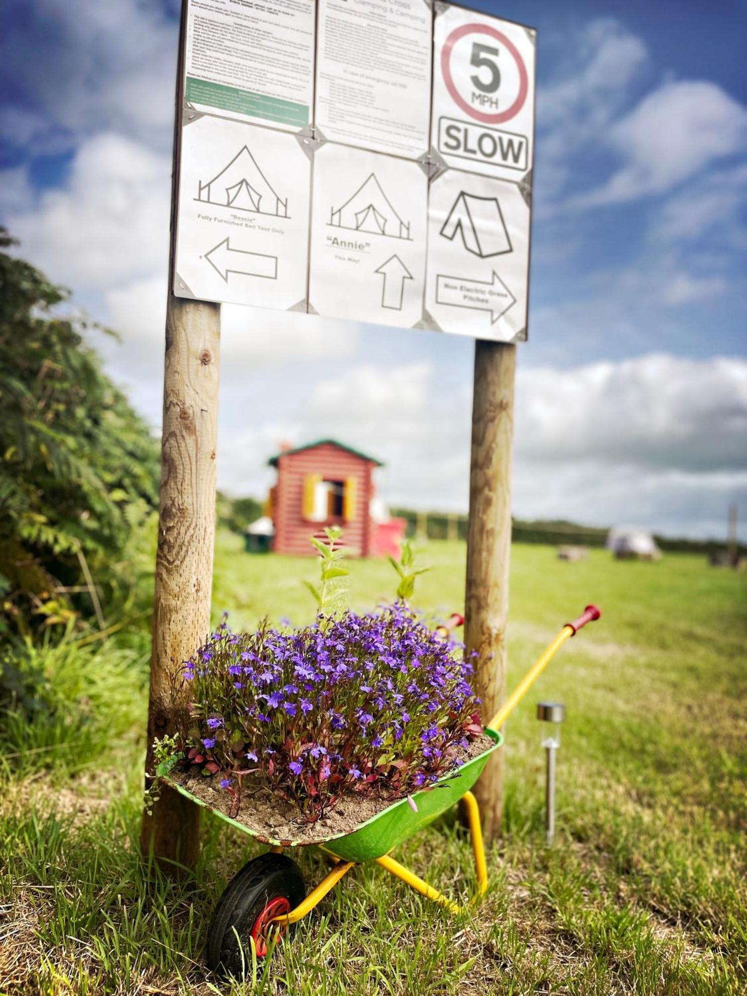 Trevena Cross Glamping & Camping Helston Exterior foto